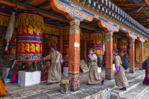 Thimphu / Gebetsmühlen beim Memorial Chörten
